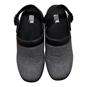 DREW Savannah Charcoal Gray and Black Leather Strap Clogs Slip-Ons Comfort Shoe